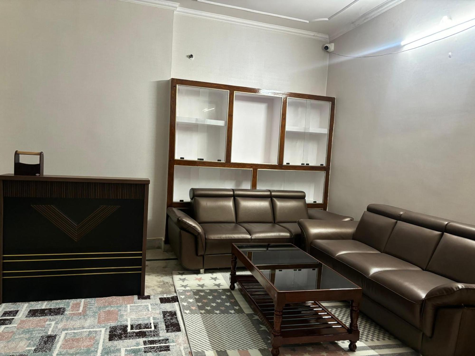 Amara Homestays Allāhābād Junction Exterior foto