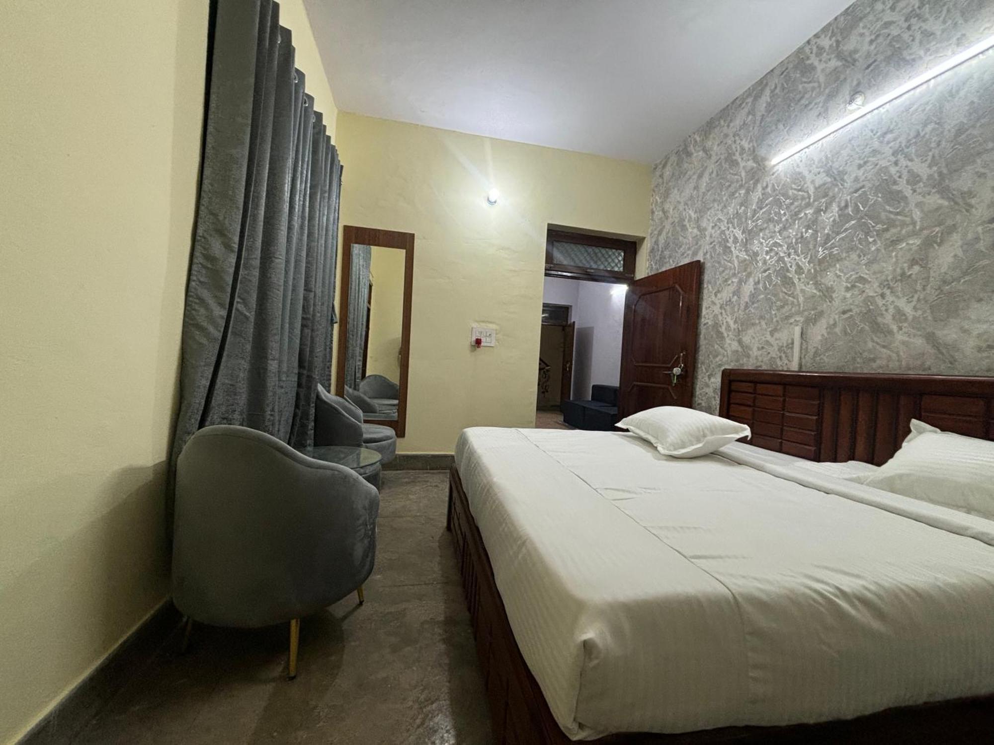 Amara Homestays Allāhābād Junction Exterior foto